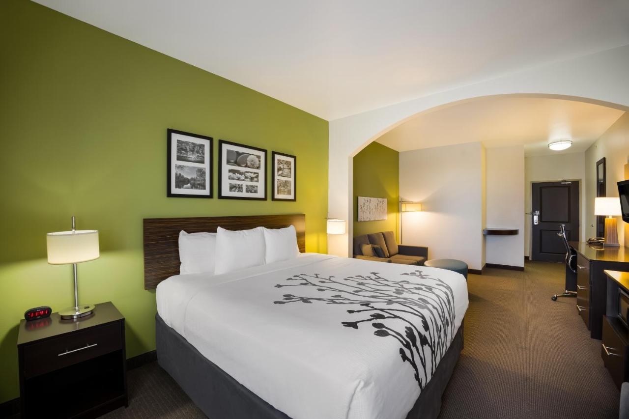 Sleep Inn & Suites Колби Екстериор снимка