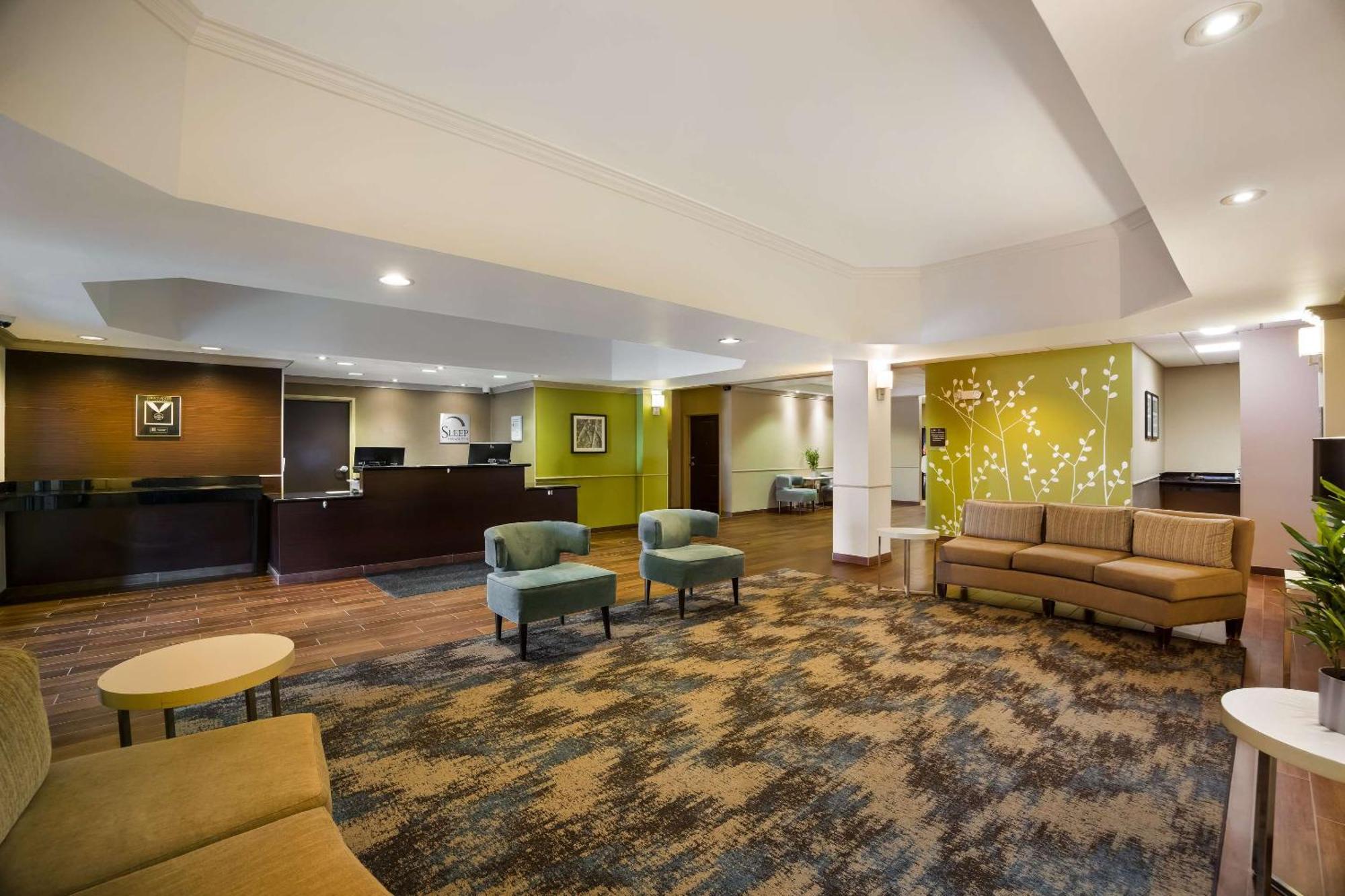 Sleep Inn & Suites Колби Екстериор снимка