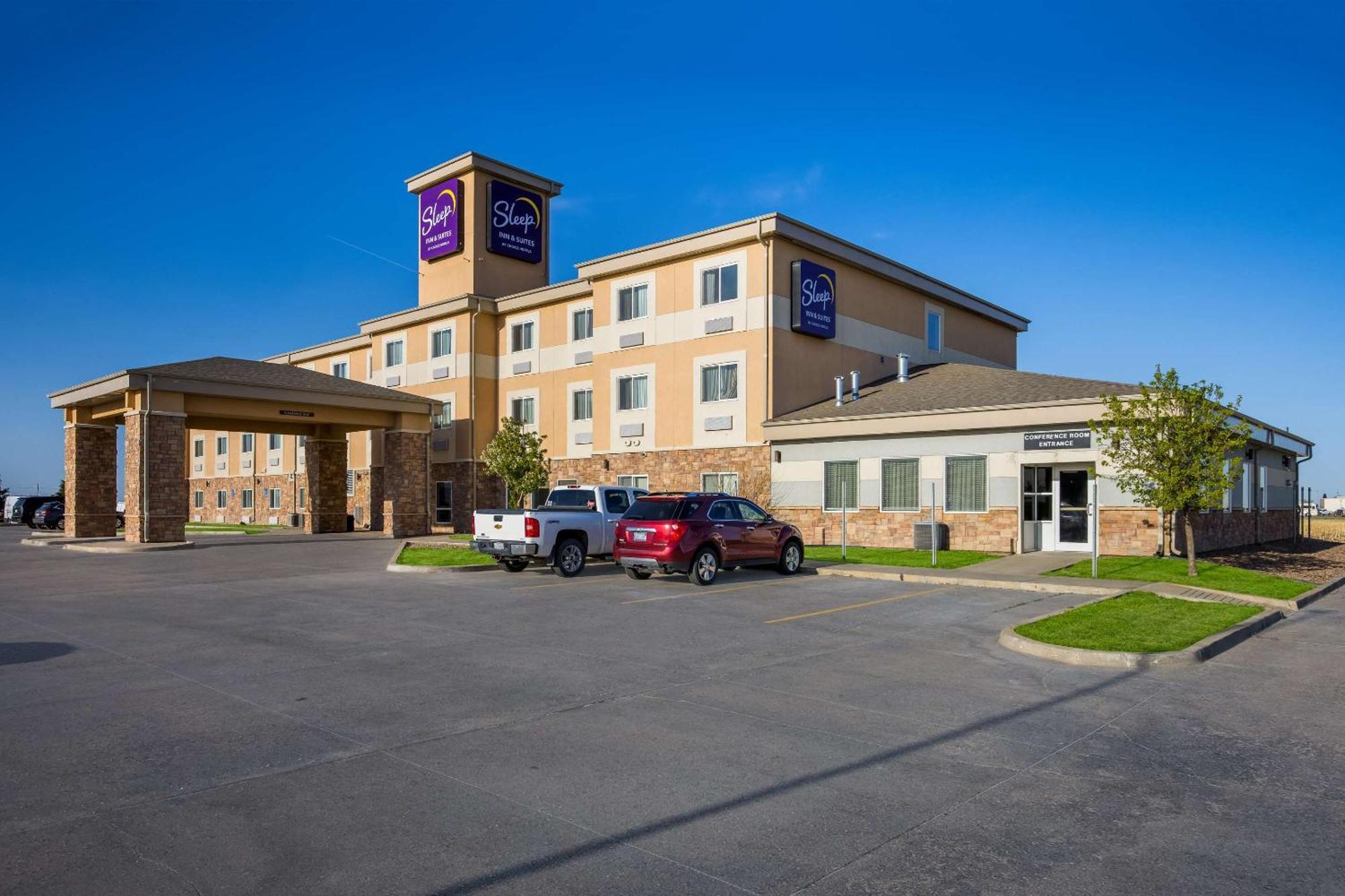 Sleep Inn & Suites Колби Екстериор снимка